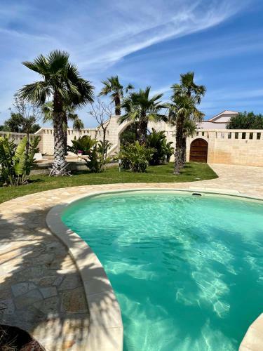 Tropical Palm Villa
