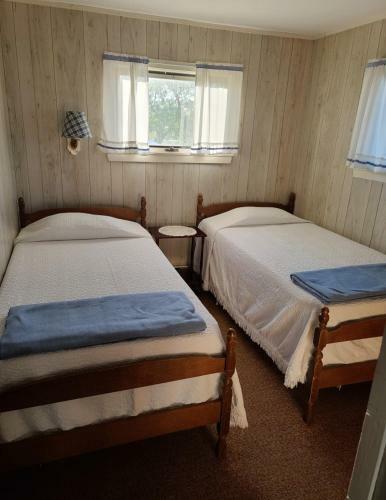 Moody's Motel And Cottages