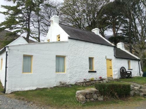 Stunning Views At Ballagh Cottage Newcastle