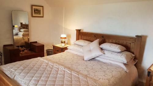 Stunning Views At Ballagh Cottage Newcastle