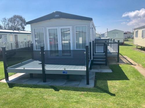 Dees Caravan Lettings Kingfisher Elm 483
