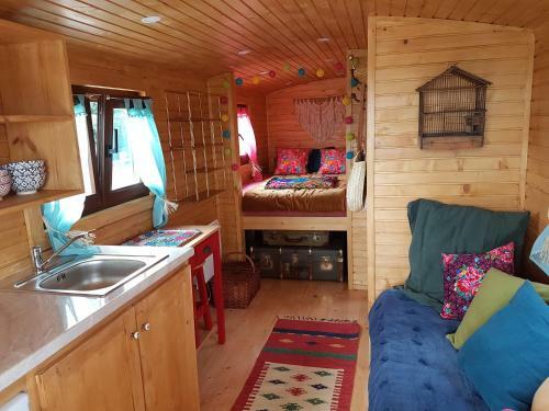 Bed & Breakfast La Roulotte Du Haut Pinleu
