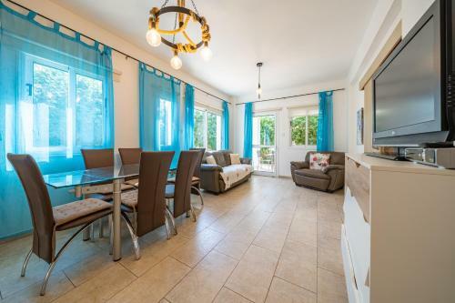 Blue Electra Complex Apartment
