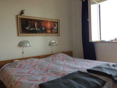 Hostal Rooms And Apartment Lia