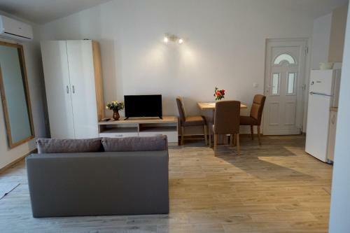 Hostal Apartments Sanja
