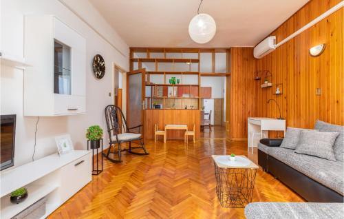 Nice Home In Fazana With 3 Bedrooms