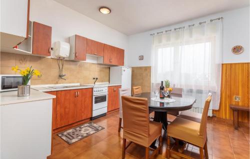 Nice Home In Fazana With 3 Bedrooms