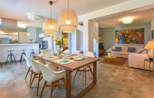 Awesome Home In Balestrate With Wifi And 2 Bedrooms