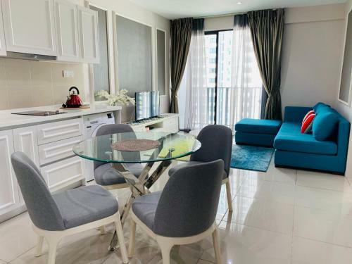 Hostal Khu Suite@i-city
