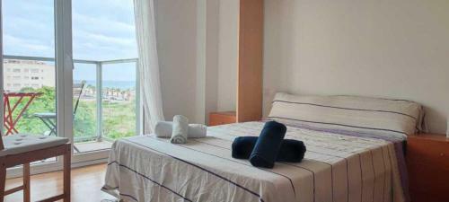 Apartamento Primera L�nea de Mar Con Piscina En Cubelles