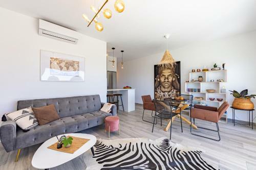 Apartamento Terraza, Vistas Y Piscina - Simplytarifa