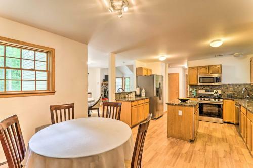 Poconos Home By Camelback Less Than 6 Mi To Mt Airy Casino