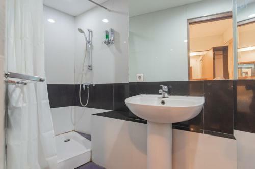 Hotel Setrasari Bandung Redpartner