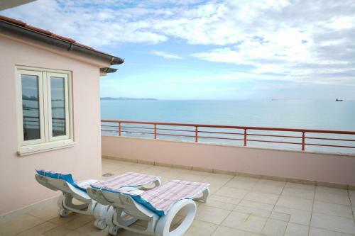 Sea View Apartments Eldo
