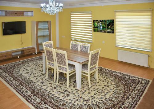 Gabala Palace Villa - 8 Bedrooms