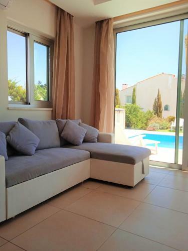 Mylos 3 Bedroom Villa With Private Pool