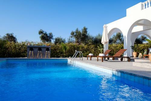 Cocoon Luxury Villa, Coral Bay, Peyia