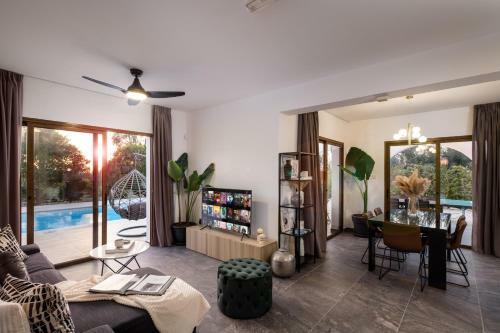 Cocoon Luxury Villa, Coral Bay, Peyia