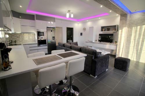 Apartamento Le Gjero Luxury Villa