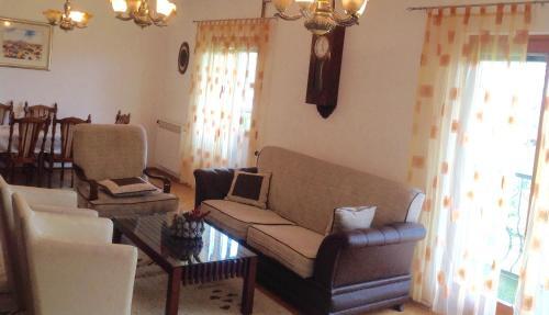 Villa "picnic" ??? " ???? "