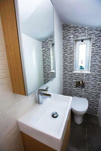 Mylos 2 Bedroom Villa (Sleeps 5) With Private Pool