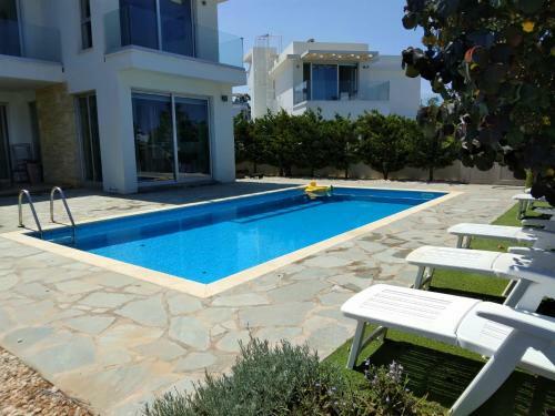 Mylos 2 Bedroom Villa (Sleeps 5) With Private Pool