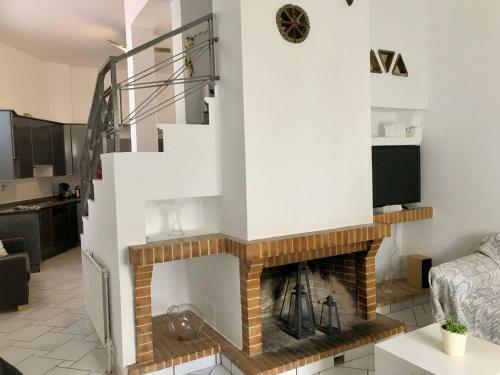 Villa Neoclassical Mansion With View And Garden