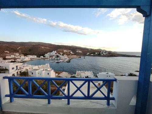Hotel Fantastic View Kythnos Suites & Studios