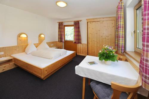 Hostal Haus Zeinissee