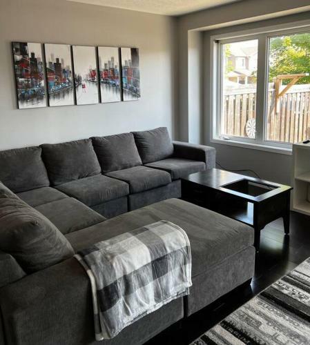 Cozy Townhouse South End Barrie