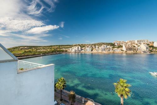 Apartamento Getawaysmalta - Blue Harbour 2 Seafront 3-bedroom Apt With Large Back Terrace