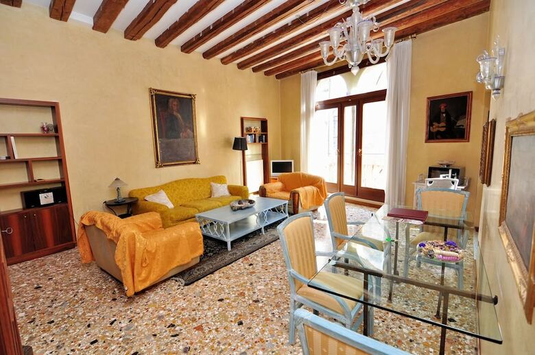 Casa Dei Pittori Venice Apartments