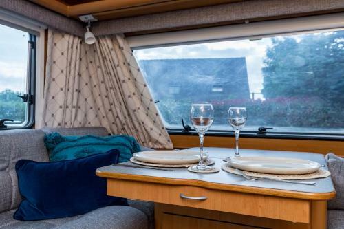 Cosy Caravan On Luxury Campsite