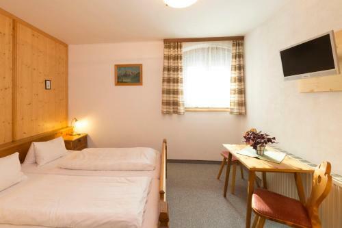 Hostal Gasthof Pension Rega