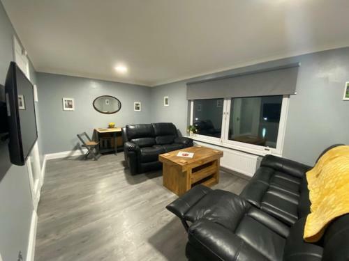 Burnt Island 2 Bed Apartment With Stunning Views