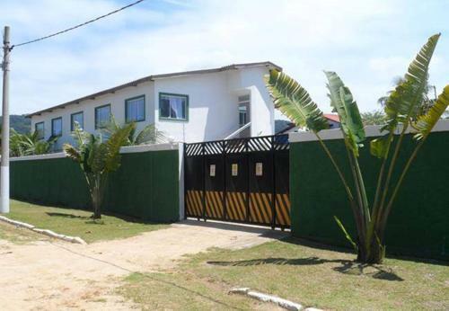 Posada Pousada Villa Virg�nia Guaruj�