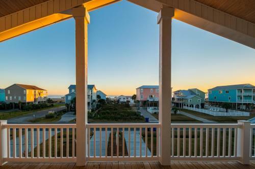 Long Call By Oak Island Accommodations