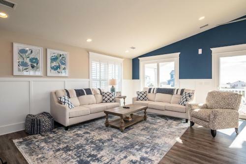 Long Call By Oak Island Accommodations