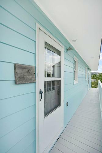 Apartamento The Hideaway By Oak Island Accommodations