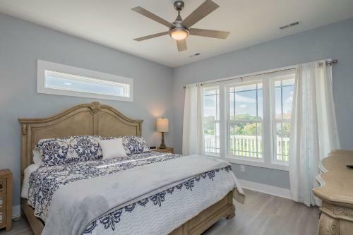 Sweet Sunshine By Oak Island Accommodations