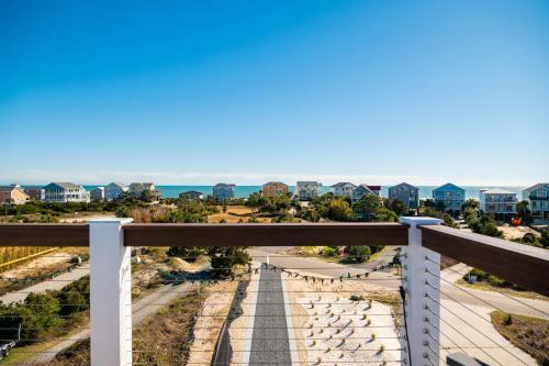 Golden Hour By Oak Island Accommodations