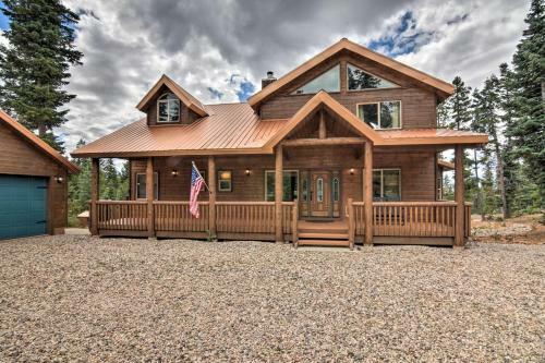 Duck Creek Village Chalet With Fire Pit And Decks