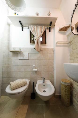 Villa Trulli Con Piscina Idromassaggio,riscaldata E Campo Da Calcetto