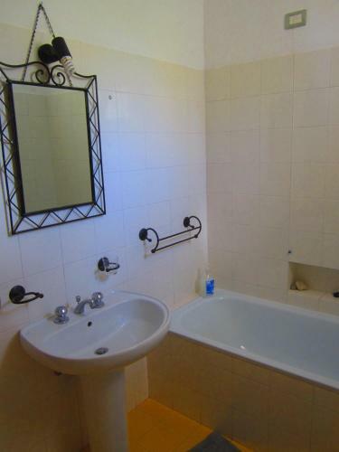 Lardari Country House