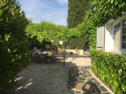 Maison de Vacances Au Calme Avec Piscine (6 Pers)