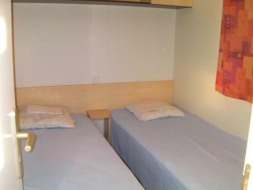 Camp-home Emplacement 99, 106,107