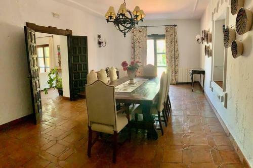 Villa Un Aut�ntico Oasis Rodeado de Historia