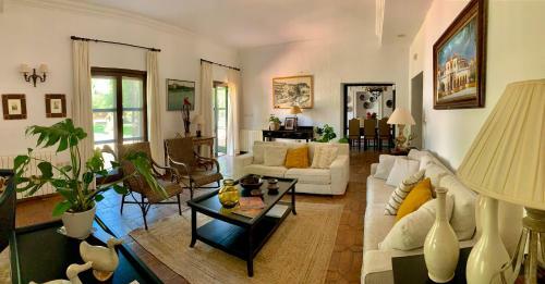 Villa Un Aut�ntico Oasis Rodeado de Historia