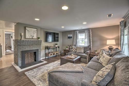 Damascus Cottage With Fire Pit - 1 Mi To Trails