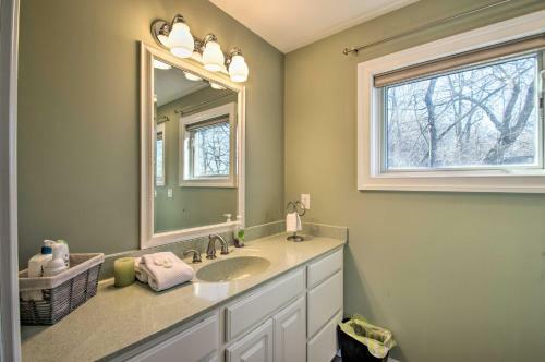Blue Ridge Home With Mtn Views And On-site Skiing!